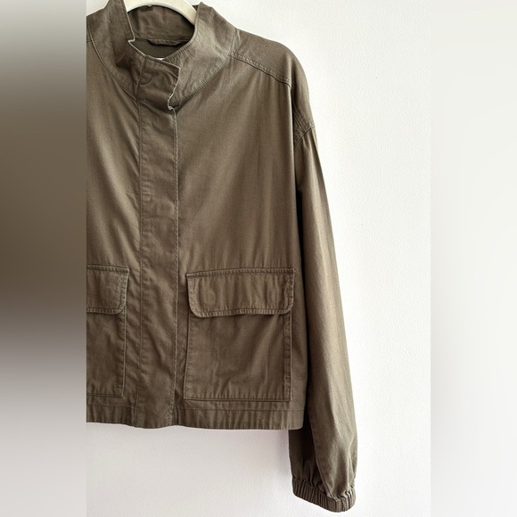Old Navy Army Green Utility Cropped Jacket, Size Large - Picture 4 of 15